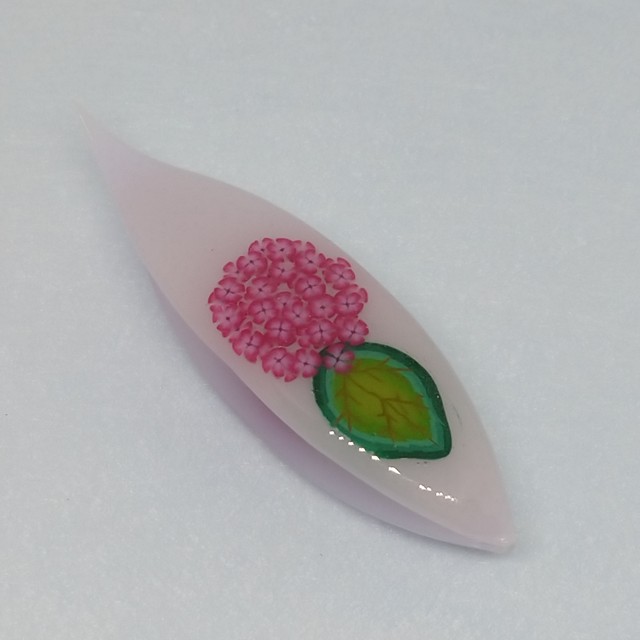 Japanese Tatting Shuttle - Pink Hydrangea on Lavender