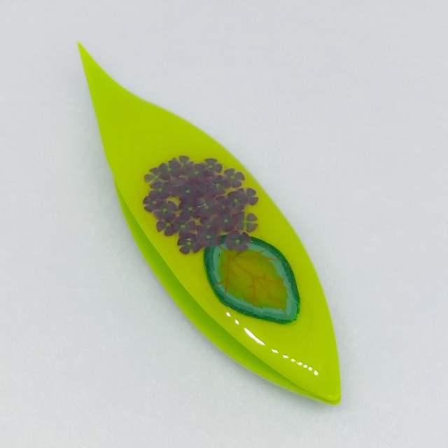 Japanese Tatting Shuttle - Purple Hydrangea on Green